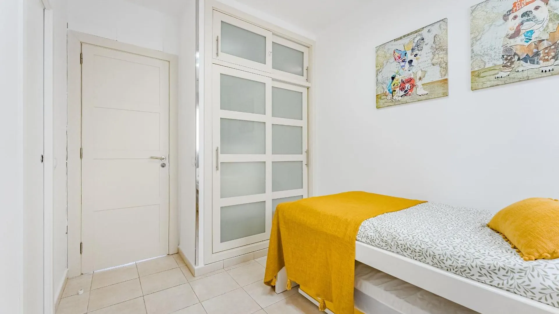 아데제 Townhouse Near The Ocean 아파트