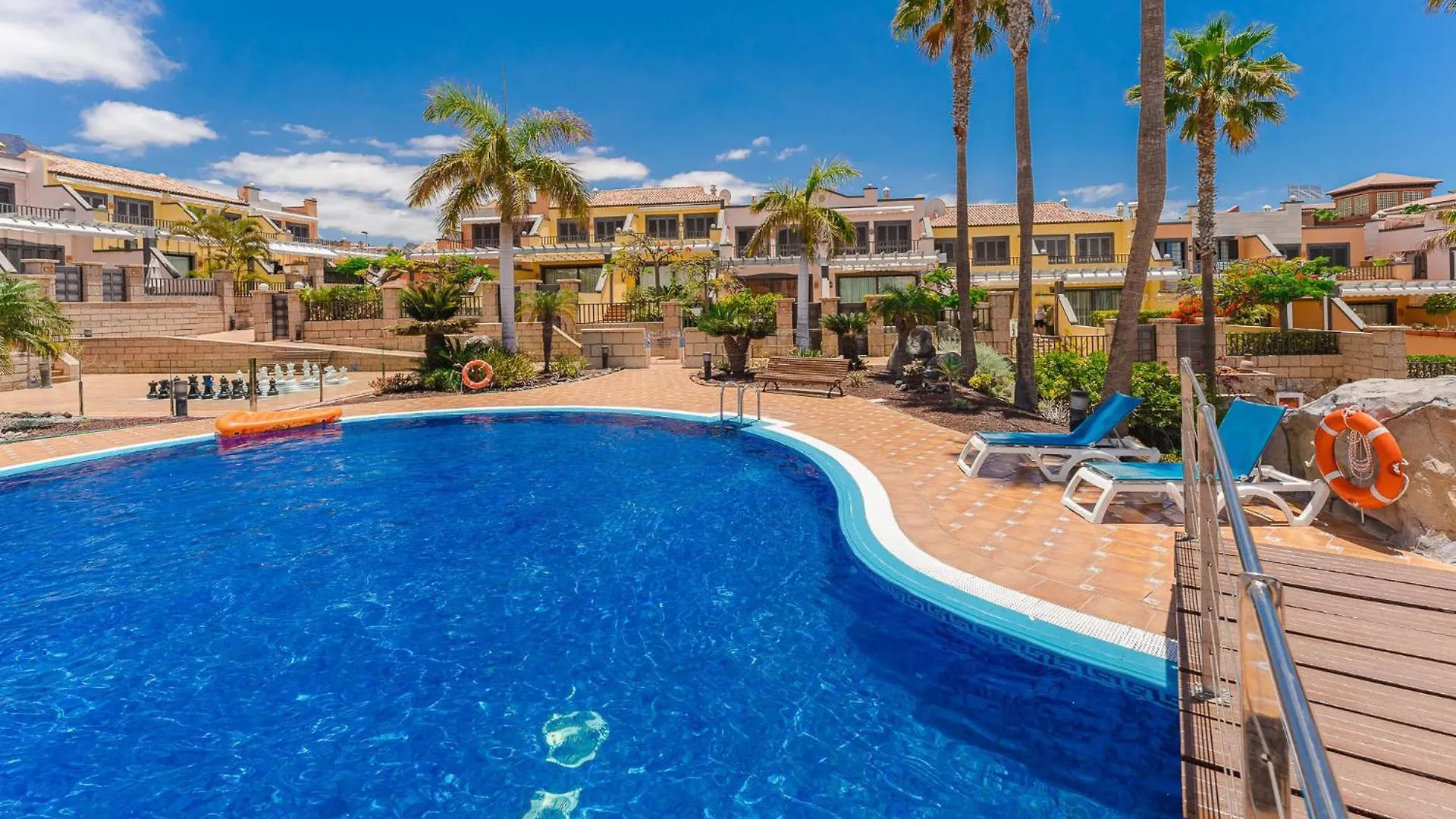 아데제 Townhouse Near The Ocean 아파트