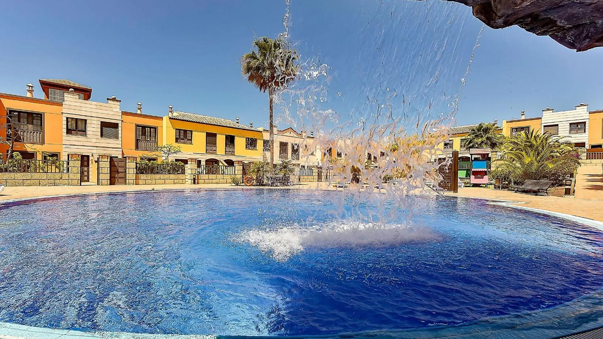 아데제 Townhouse Near The Ocean 아파트